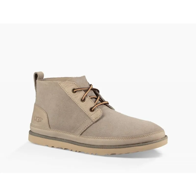 Zapatos de hombre Neumel sin forro de cuero UGG (piedra pómez)
