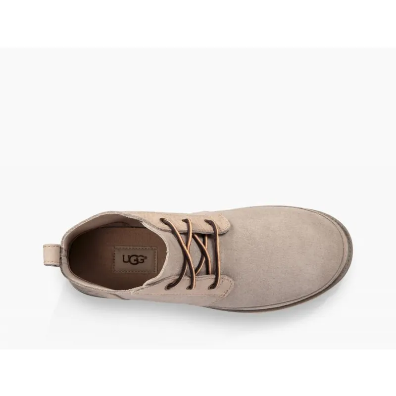 Zapatos de hombre Neumel sin forro de cuero UGG (piedra pómez)